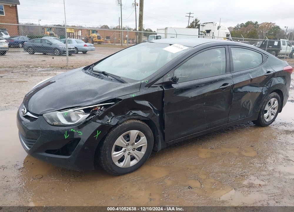 2016 HYUNDAI ELANTRA VIN: 5NPDH4AE9GH669053