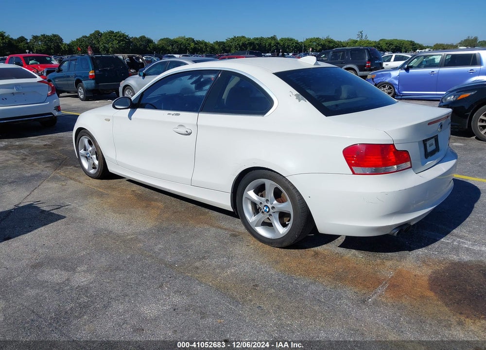 2009 BMW 128I VIN: WBAUP73589VK76551