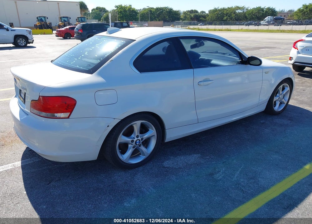 2009 BMW 128I VIN: WBAUP73589VK76551