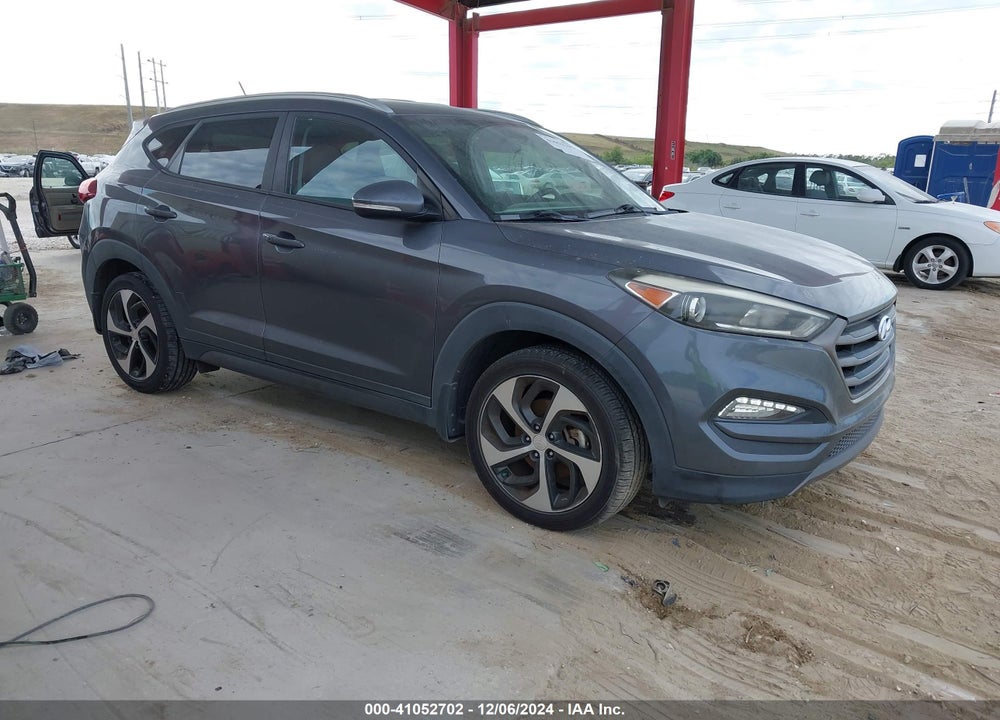 2016 HYUNDAI TUCSON SPORT VIN: KM8J33A28GU208977
