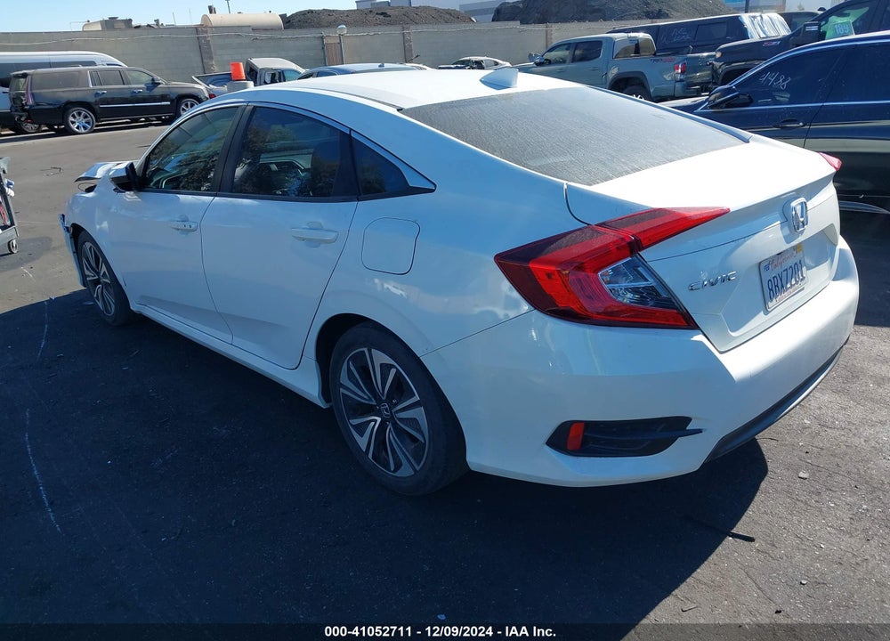 2018 HONDA CIVIC EX VIN: 2HGFC2F77JH525167