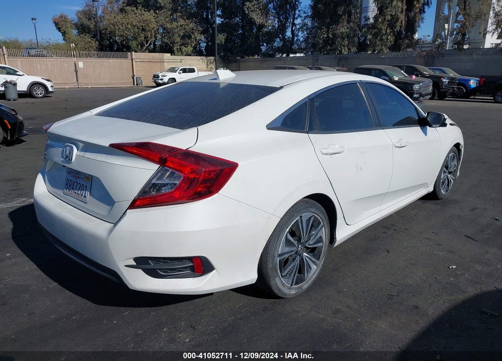2018 HONDA CIVIC EX VIN: 2HGFC2F77JH525167