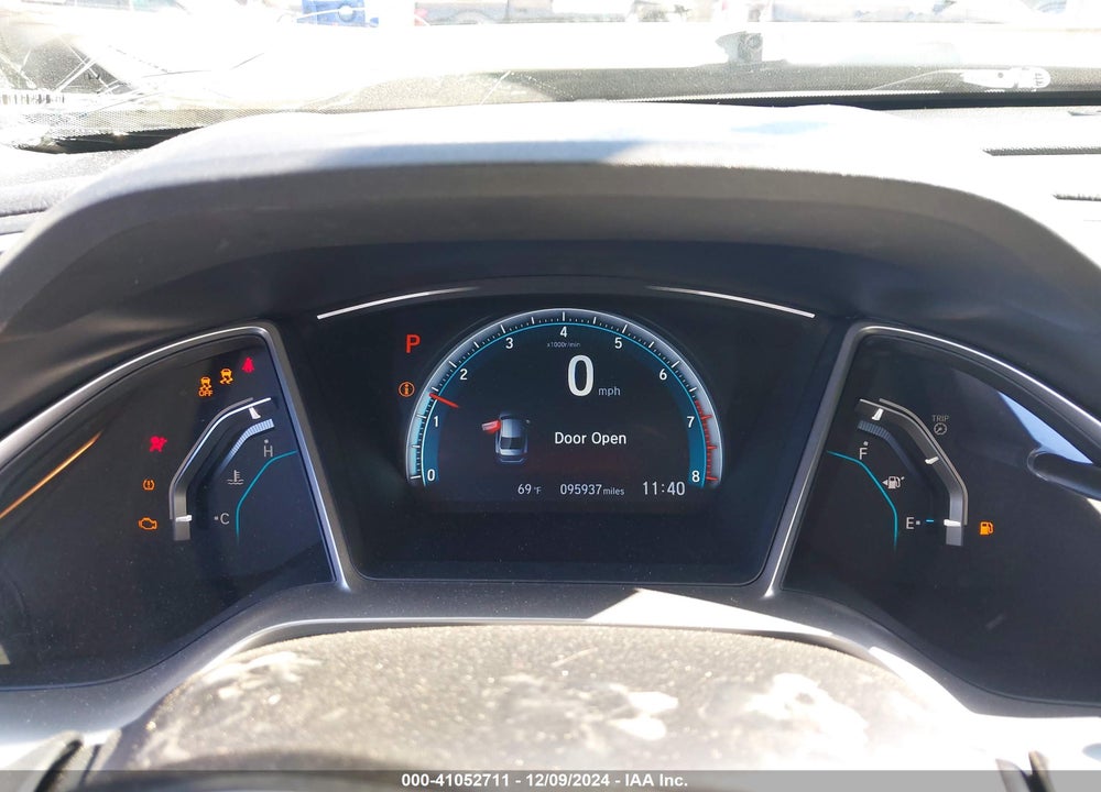 2018 HONDA CIVIC EX VIN: 2HGFC2F77JH525167