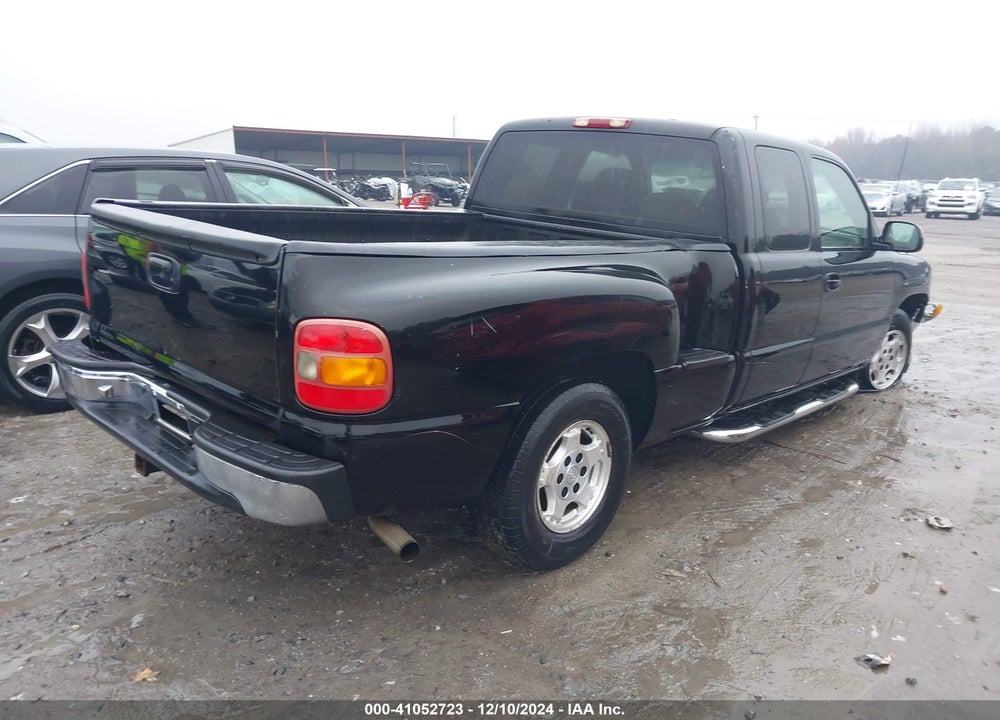 2000 CHEVROLET SILVERADO 1500 LS VIN: 2GCEC19T6Y1147164
