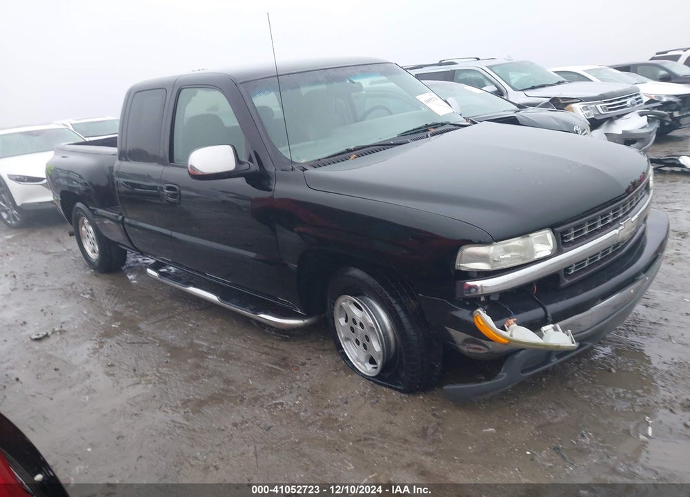 2000 CHEVROLET SILVERADO 1500 LS VIN: 2GCEC19T6Y1147164