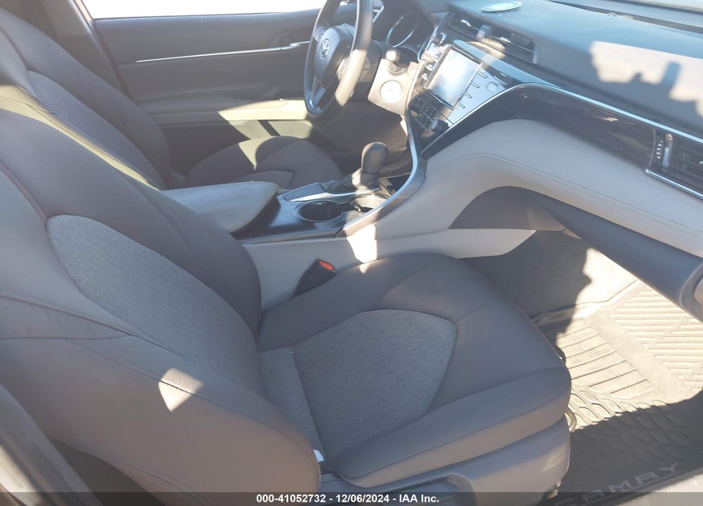 2018 TOYOTA CAMRY LE VIN: 4T1B11HK2JU153146