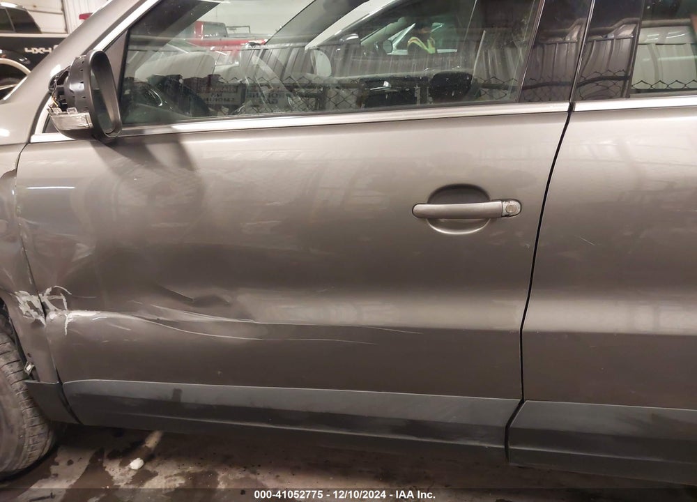 2009 VOLKSWAGEN TIGUAN S/SE/SEL VIN: WVGAV75N09W002212