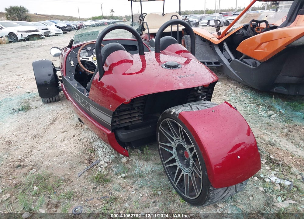 2018 VANDERHALL MOTOR WORKS VENICE VIN: 1V9TV2007JR190225