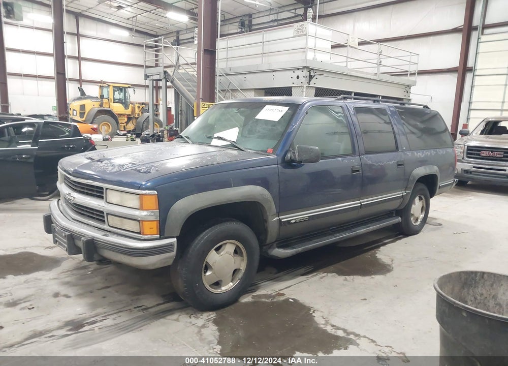 1999 CHEVROLET SUBURBAN 1500 LT VIN: 1GNFK16R3XJ439317