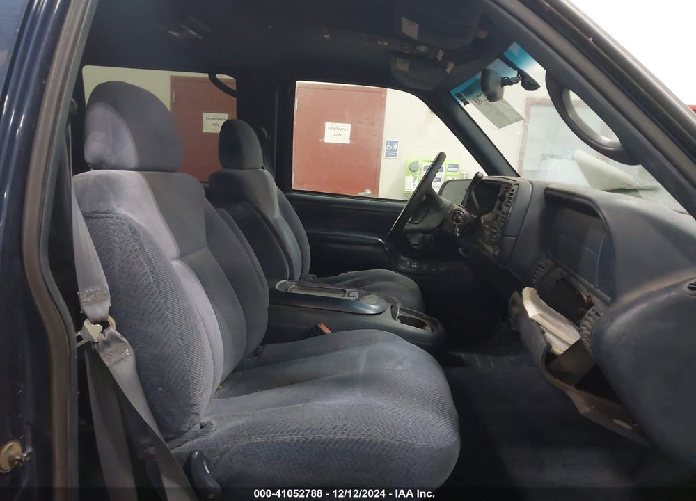 1999 CHEVROLET SUBURBAN 1500 LT VIN: 1GNFK16R3XJ439317