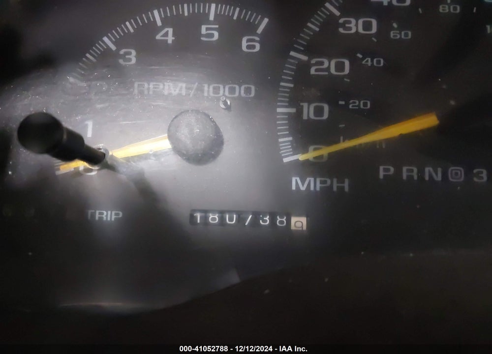1999 CHEVROLET SUBURBAN 1500 LT VIN: 1GNFK16R3XJ439317