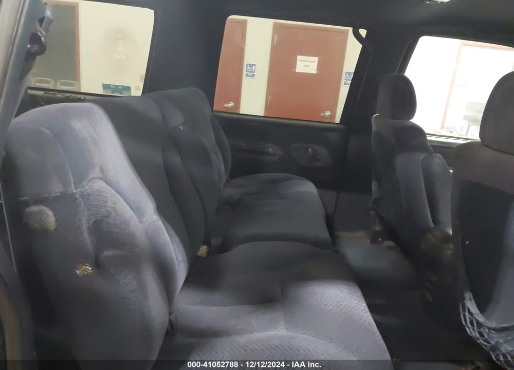 1999 CHEVROLET SUBURBAN 1500 LT VIN: 1GNFK16R3XJ439317