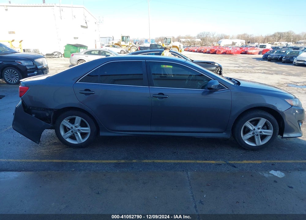 2014 TOYOTA CAMRY SE VIN: 4T1BF1FK4EU387573