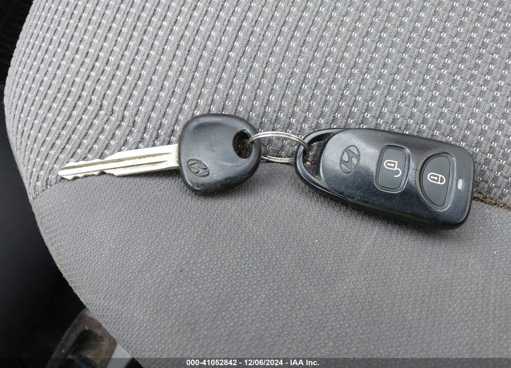 2007 HYUNDAI TUCSON GLS VIN: KM8JM12B97U576083