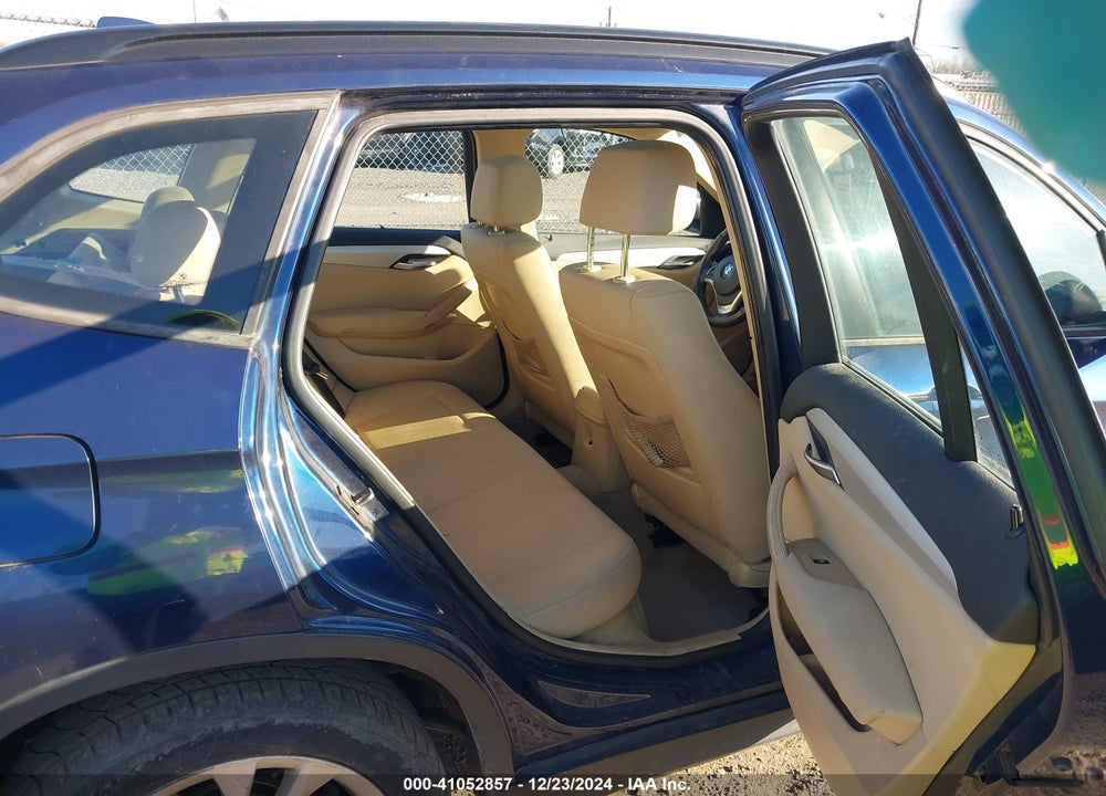 2015 BMW X1 XDRIVE28I VIN: WBAVL1C51FVY24592