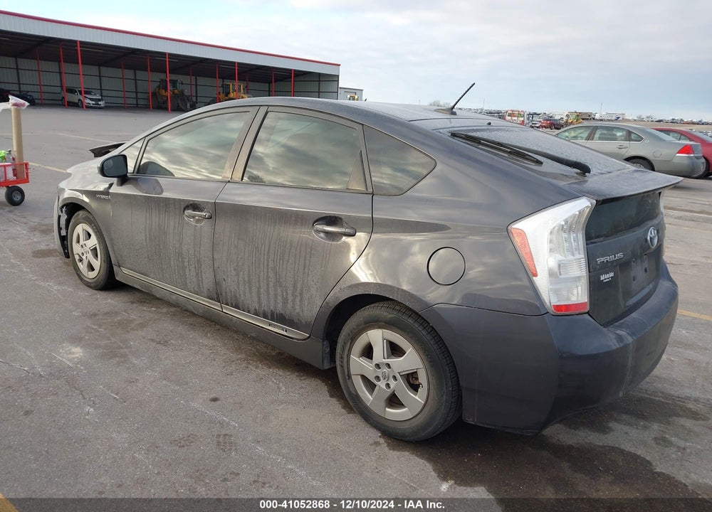 2011 TOYOTA PRIUS TWO VIN: JTDKN3DU8B0305550