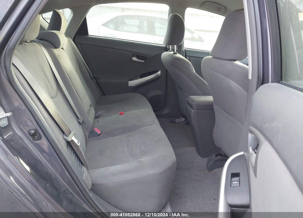 2011 TOYOTA PRIUS TWO VIN: JTDKN3DU8B0305550