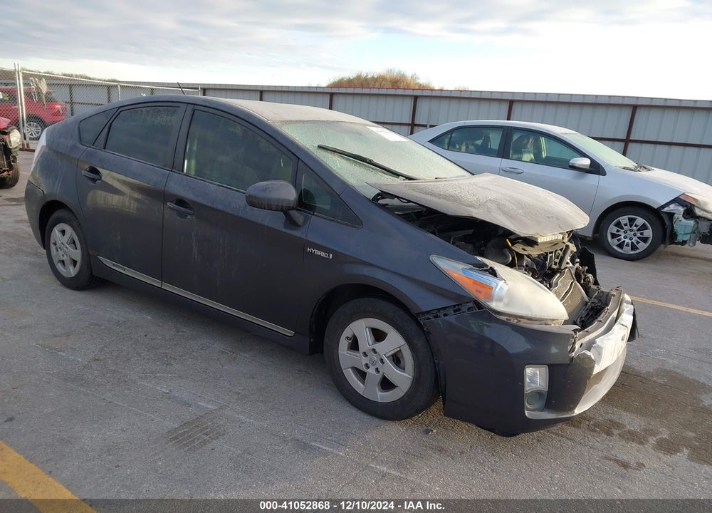 2011 TOYOTA PRIUS TWO VIN: JTDKN3DU8B0305550