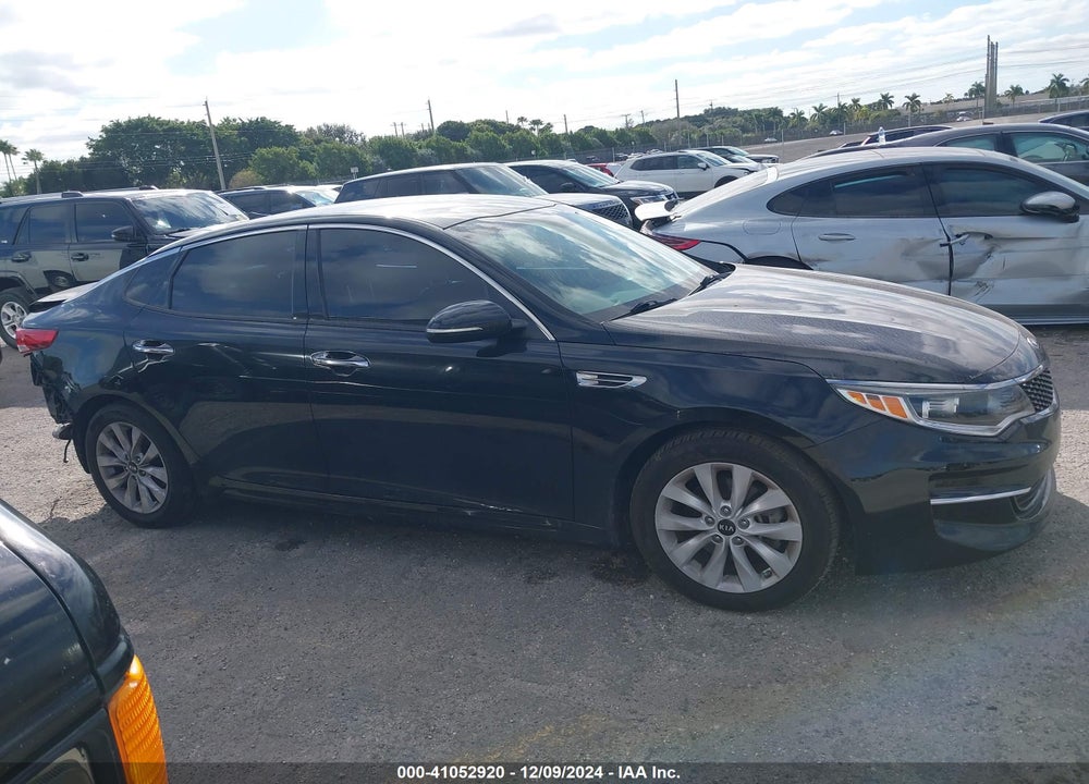 2018 KIA OPTIMA EX VIN: 5XXGU4L30JG217662