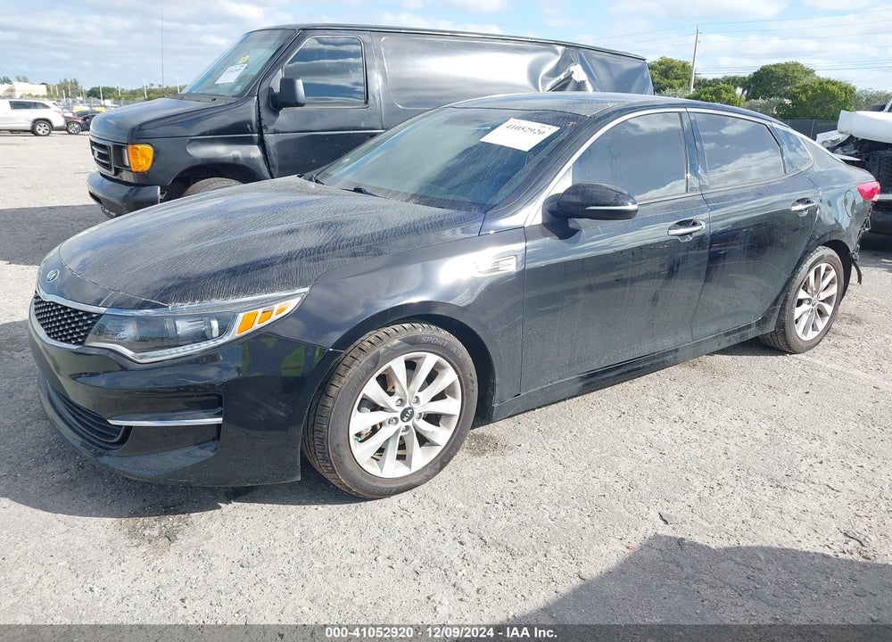2018 KIA OPTIMA EX VIN: 5XXGU4L30JG217662