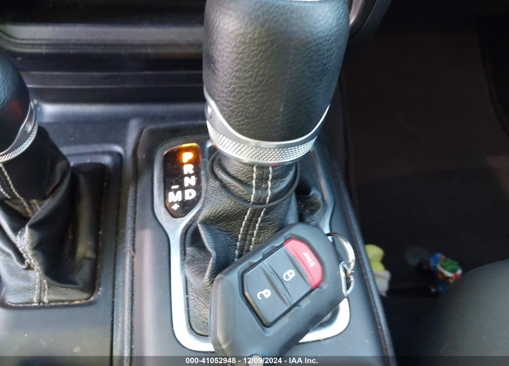 2020 JEEP WRANGLER UNLIMITED SAHARA 4X4 VIN: 1C4HJXEN2LW213000