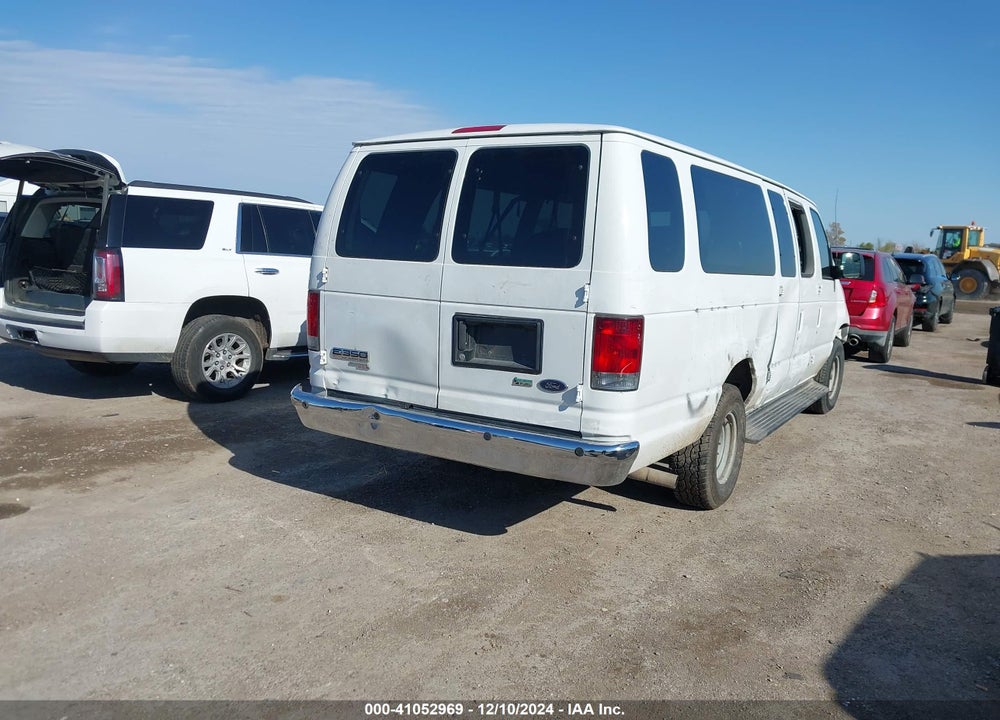 2011 FORD E-350 SUPER DUTY XLT VIN: 1FBSS3BL4BDB08696