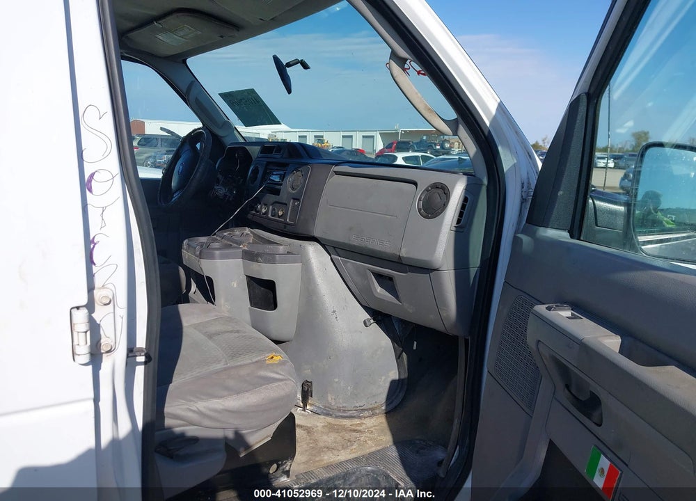 2011 FORD E-350 SUPER DUTY XLT VIN: 1FBSS3BL4BDB08696