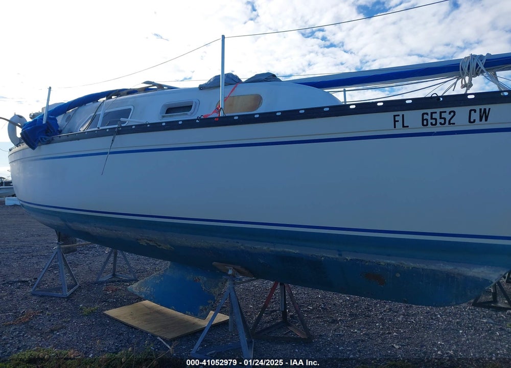1978 HUNTER 31FT SAILBOAT VIN: HUN51343M78K25