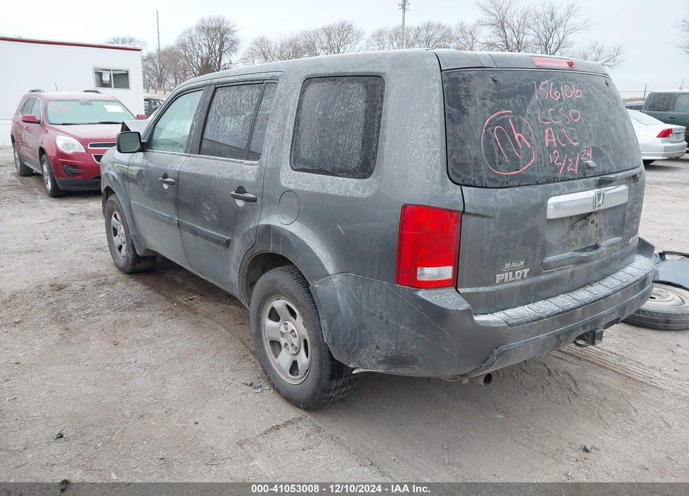 2011 HONDA PILOT LX VIN: 5FNYF4H29BB085780