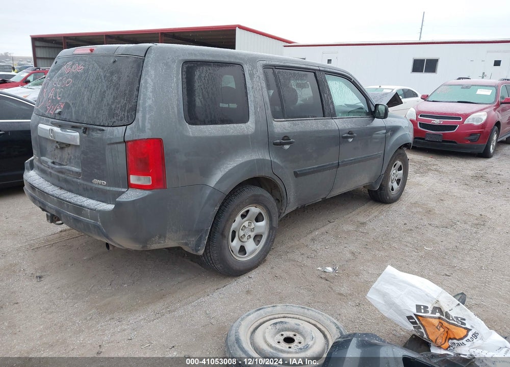 2011 HONDA PILOT LX VIN: 5FNYF4H29BB085780