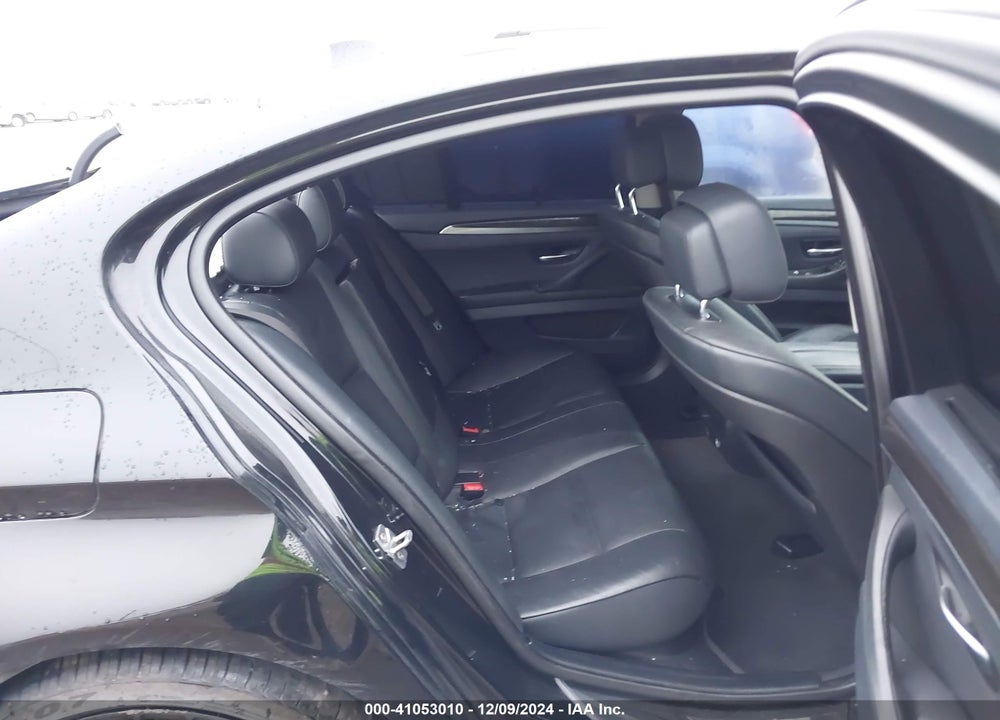 2011 BMW 528 VIN: WBAFR1C58BC742691