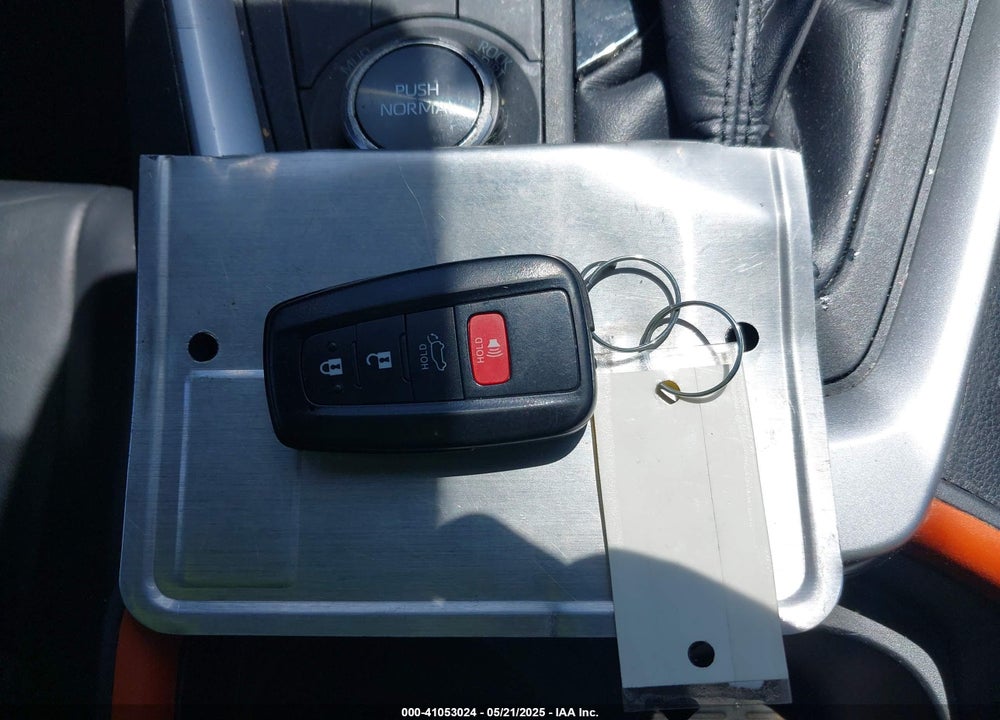 2019 TOYOTA RAV4 VIN: 2T3J1RFV6KW015531
