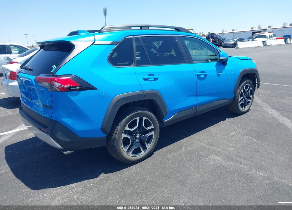 2019 TOYOTA RAV4 VIN: 2T3J1RFV6KW015531