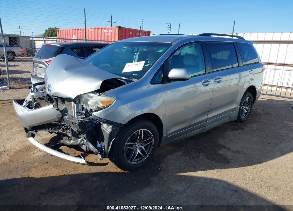 2015 TOYOTA SIENNA LE 8 PASSENGER VIN: 5TDKK3DC8FS587613