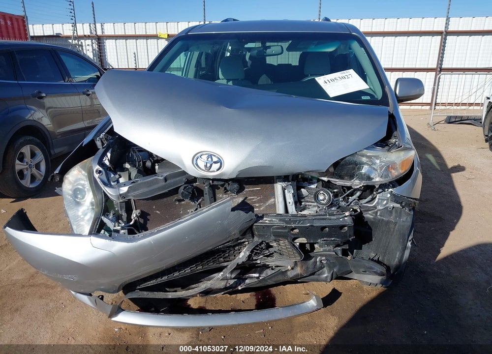 2015 TOYOTA SIENNA LE 8 PASSENGER VIN: 5TDKK3DC8FS587613