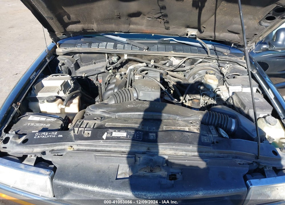 1998 CHEVROLET S-10 LS FLEETSIDE VIN: 1GCCS1941W8206036