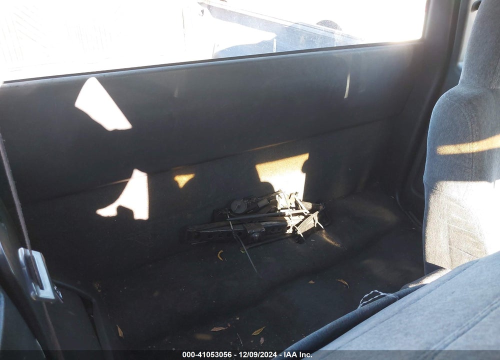 1998 CHEVROLET S-10 LS FLEETSIDE VIN: 1GCCS1941W8206036