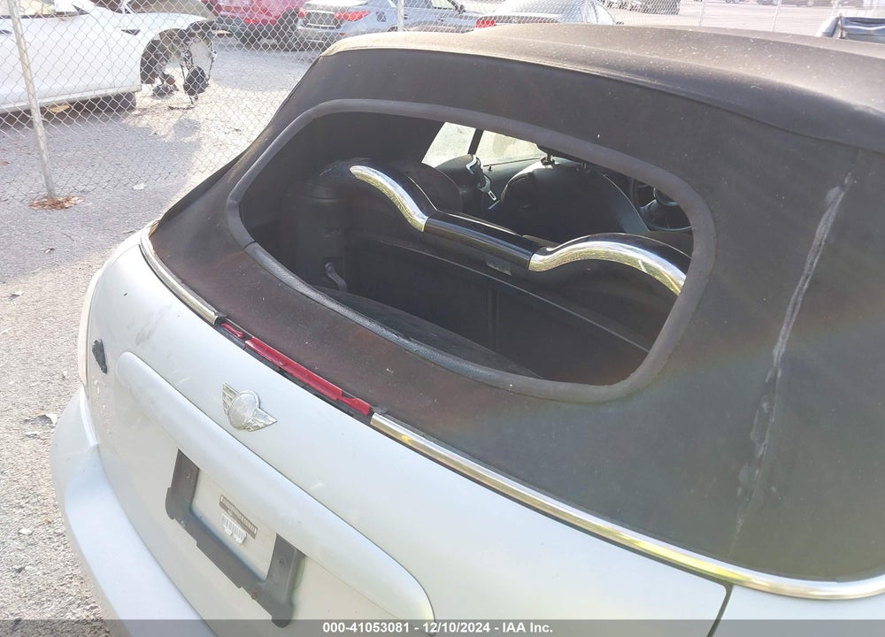 2011 MINI COOPER S VIN: WMWZP3C59BTX82647