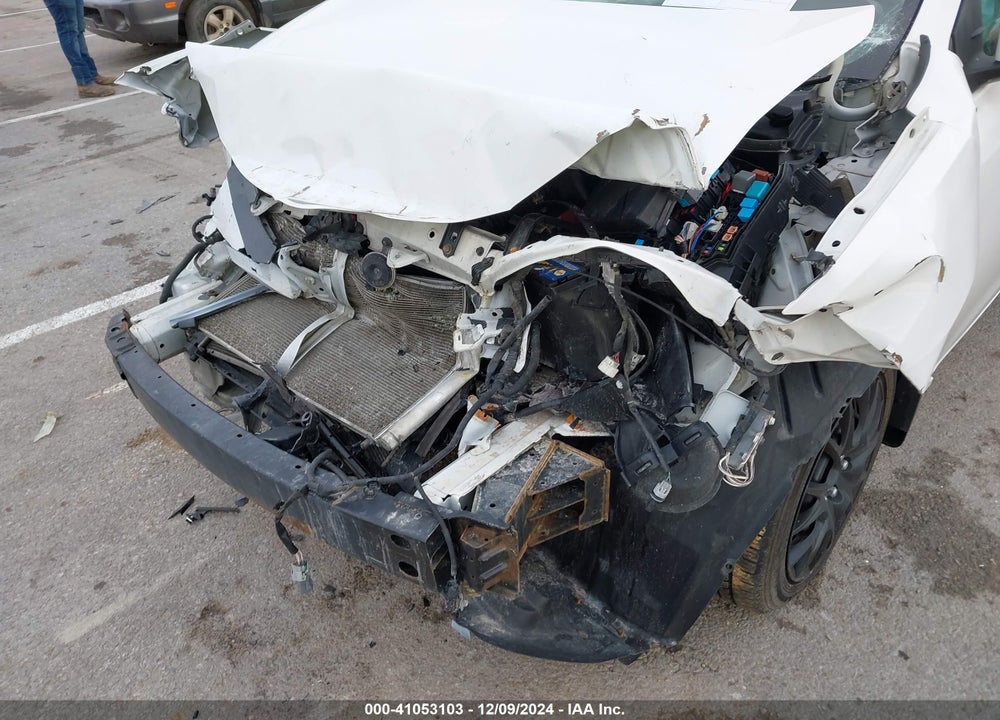2019 TOYOTA COROLLA VIN: 2T1BURHE5KC159140