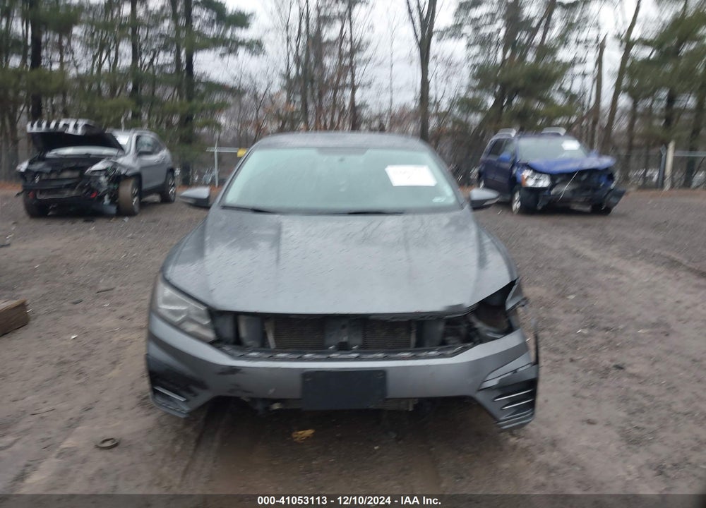 2016 VOLKSWAGEN PASSAT VIN: 1VWAT7A33GC066822