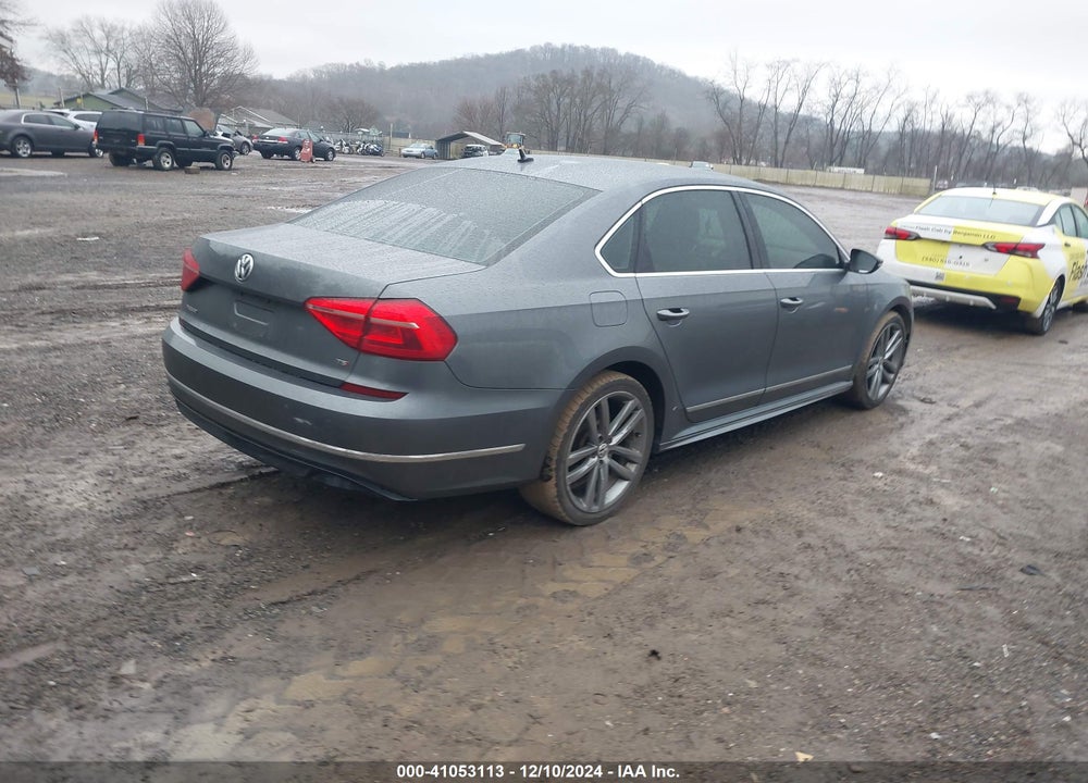 2016 VOLKSWAGEN PASSAT VIN: 1VWAT7A33GC066822