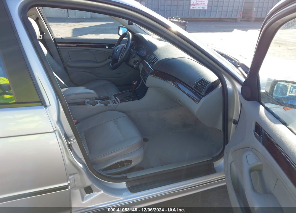2004 BMW 325I VIN: WBAAZ334X4KP88920