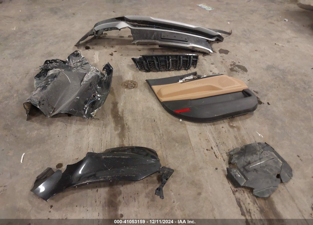 2023 KIA CARNIVAL MPV LX SEAT PACKAGE VIN: KNDNB4H34P6198580