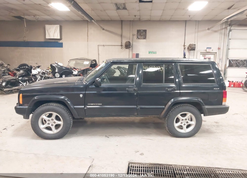 2001 JEEP CHEROKEE SPORT VIN: 1J4FF48S21L607775