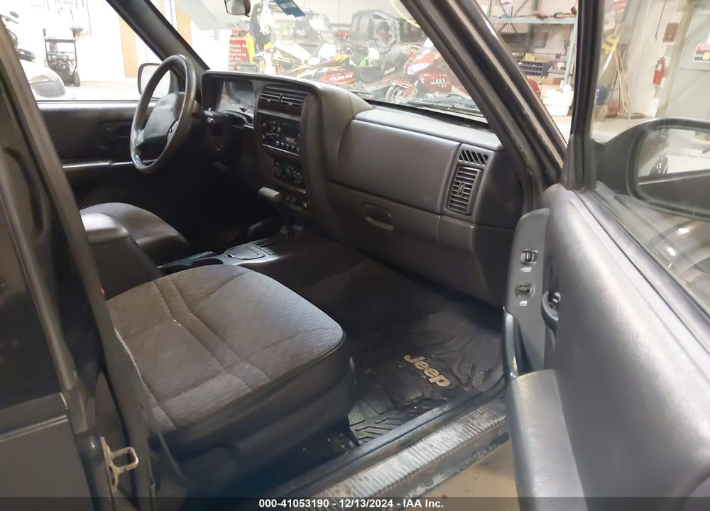 2001 JEEP CHEROKEE SPORT VIN: 1J4FF48S21L607775