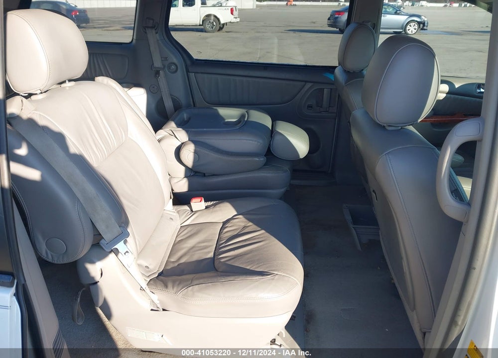 2008 TOYOTA SIENNA XLE VIN: 5TDZK22C88S106810