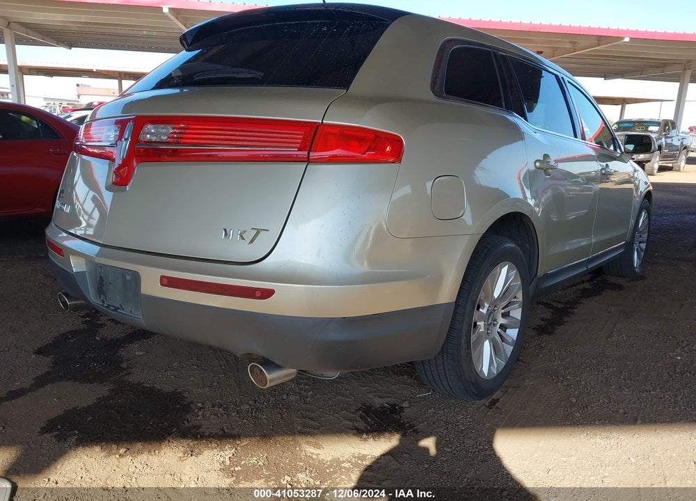 2010 LINCOLN MKT VIN: 2LMHJ5FR6ABJ11428