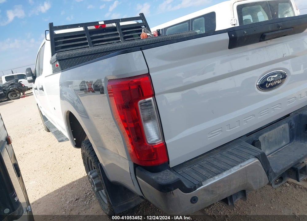 2019 FORD F-350 XL VIN: 1FT8W3BT9KED18263