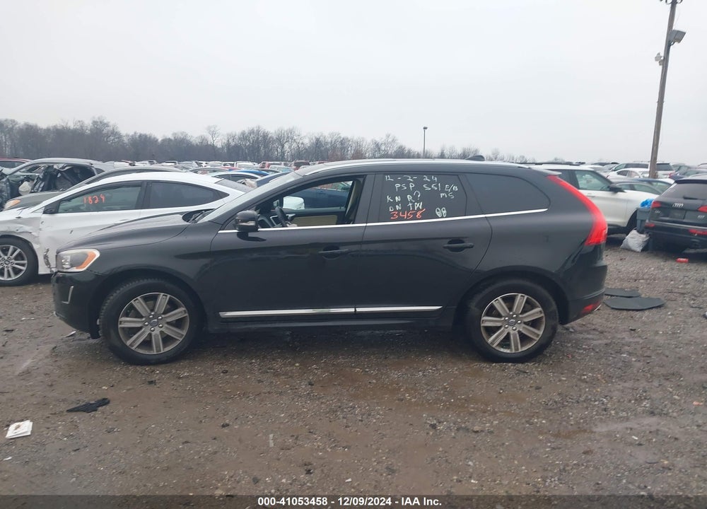 2017 VOLVO XC60 T5 INSCRIPTION VIN: YV440MRU9H2017200
