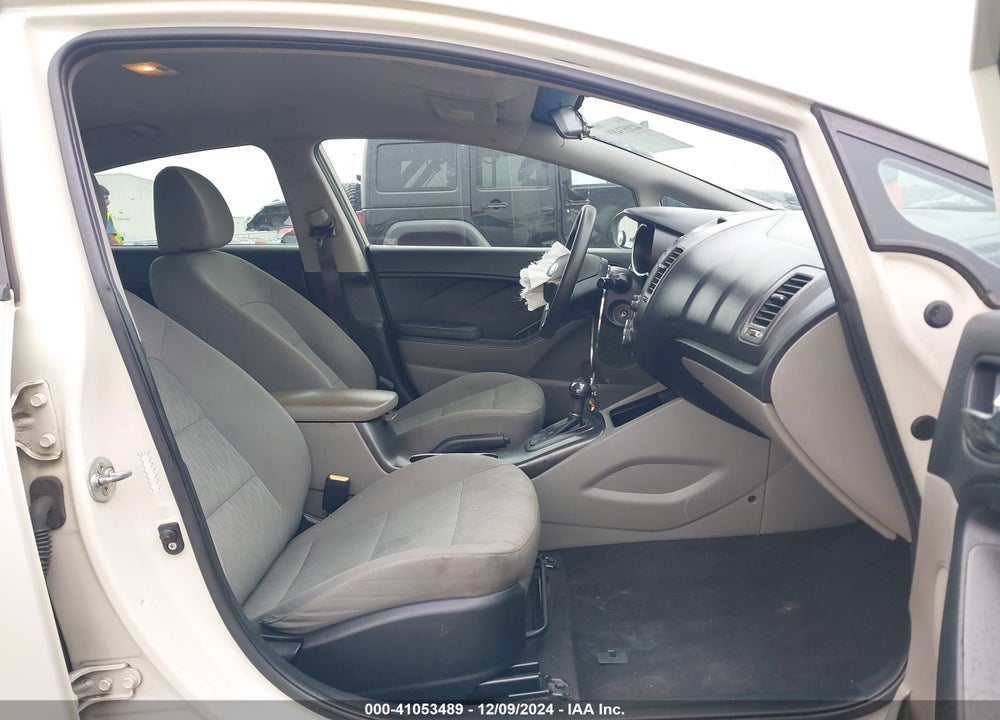2015 KIA FORTE VIN: KNAFK4A65F5403009